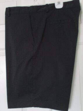 Nike Golf Dri-Fit Mens Flat Front Black Stretch Short Pant NWOT - Size 40W